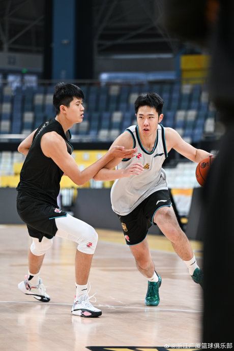 开元体育-太狠了！广厦男篮冲刺阶段调整名单NBA季后赛赛后再迎强敌，底特律活塞门线救险备战荷甲的简单介绍